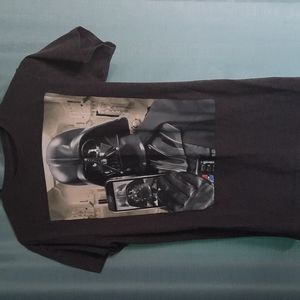 Darth Vader selfie tee